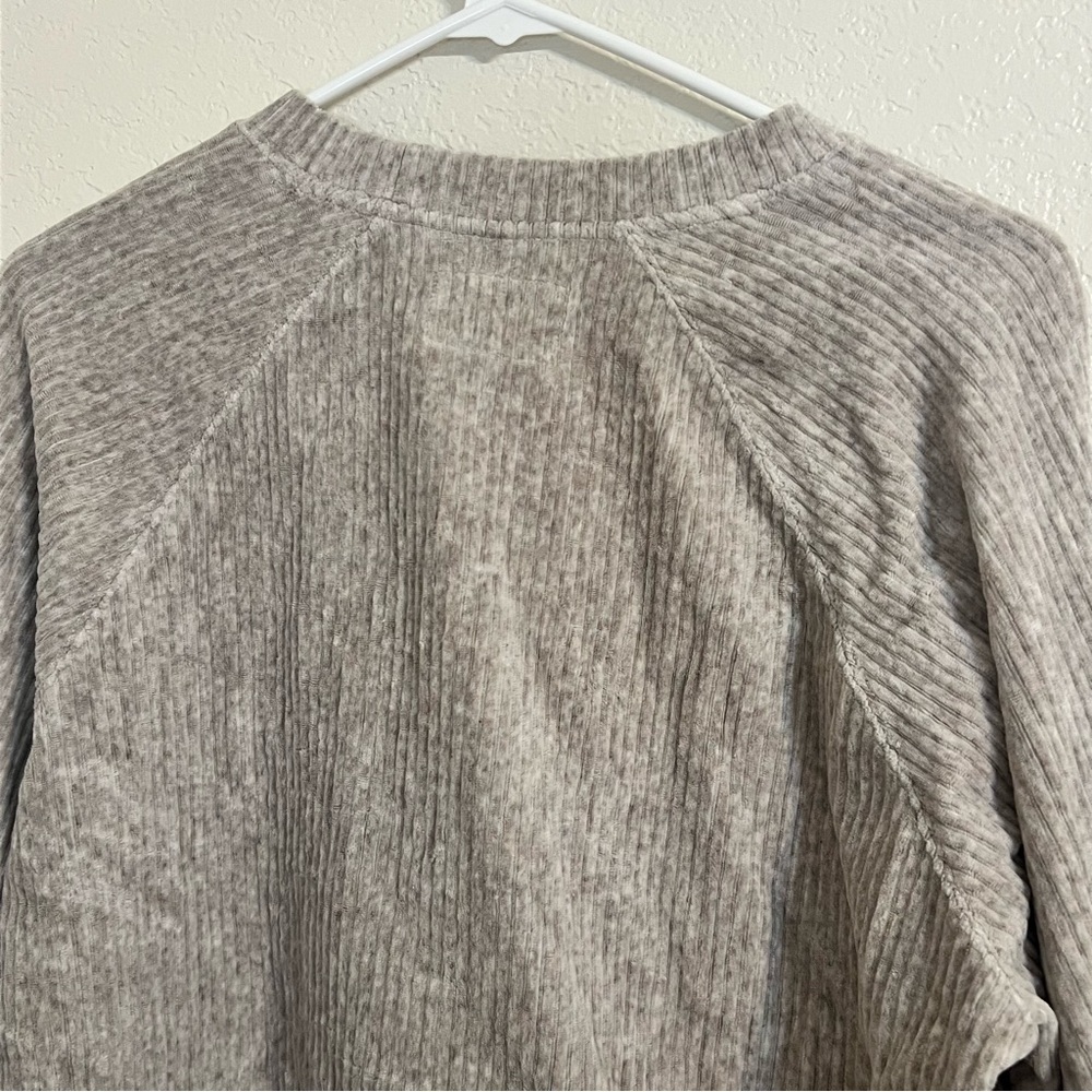 Aritzia Wilfred free organic cotton Gray Ribbed Crewneck Casual Pullover comfy - Picture 7 of 8
